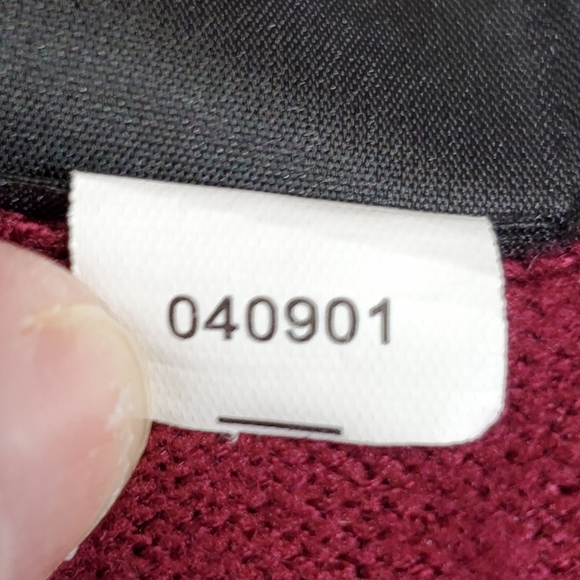 Lane Bryant Black Lace Trim V Neck 3/4 Sleeves Sweater Women's Sz 26/28 Pre-Own - Picture 11 of 11